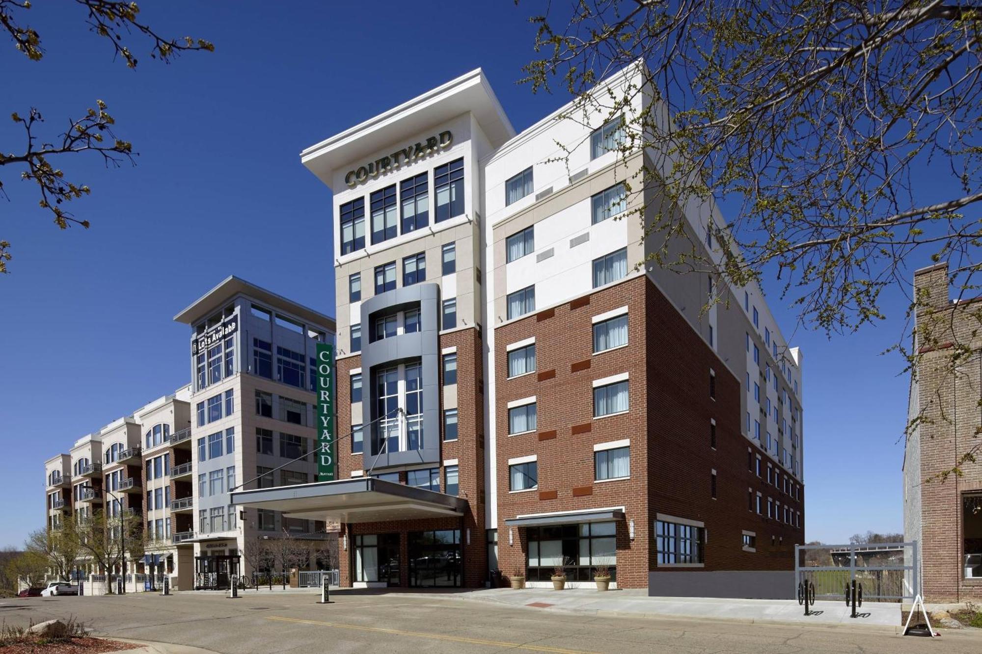 Courtyard By Marriott Akron Downtown Exterior photo